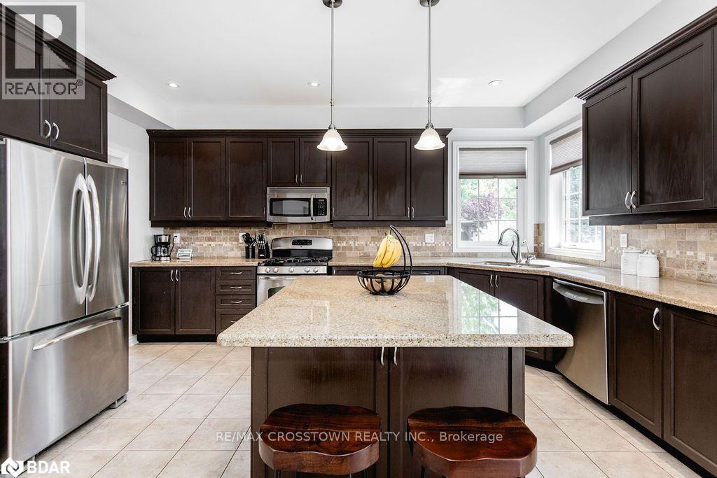 Photo 46 of 61 The Queensway, Barrie ON