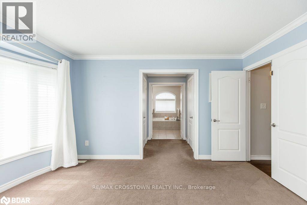 Photo 14 of 61 The Queensway, Barrie ON