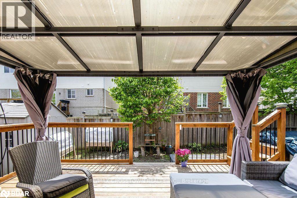 Photo 19 of 61 The Queensway, Barrie ON
