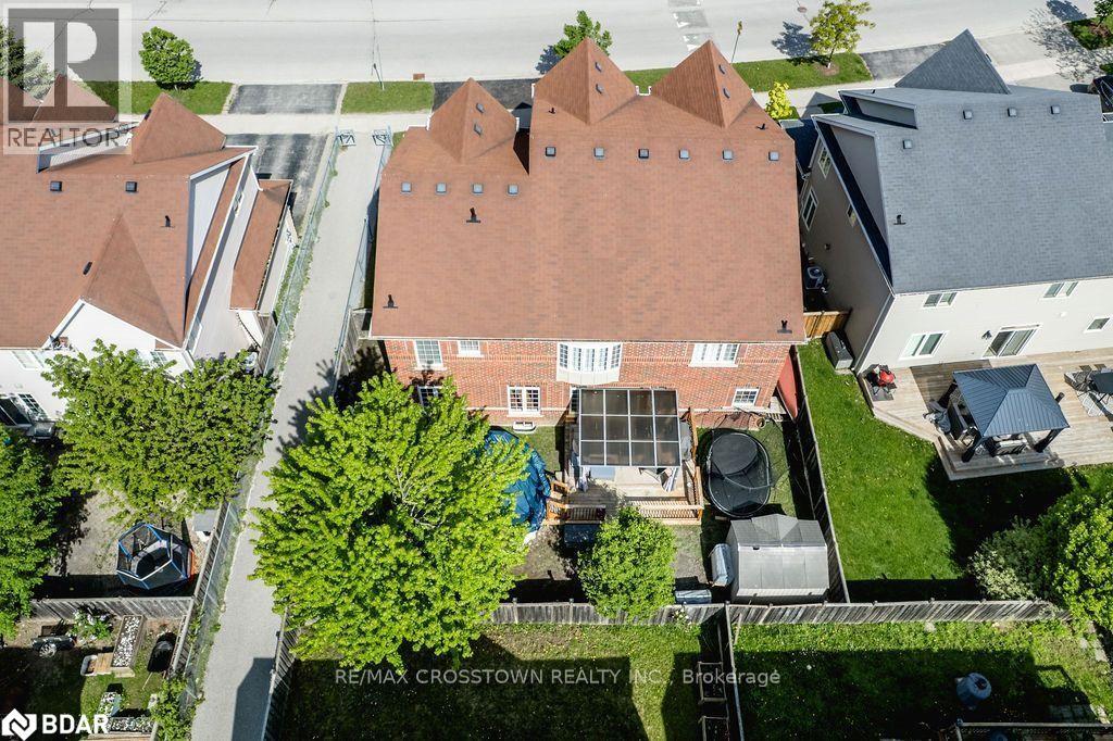 Photo 49 of 61 The Queensway, Barrie ON