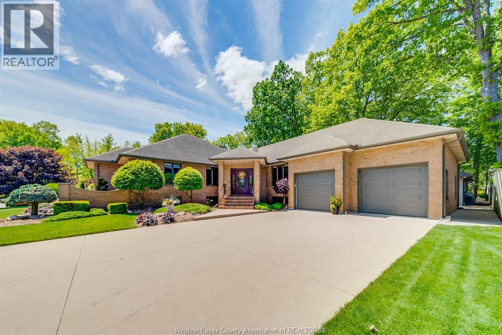 Photo 12 of 211 Woodland Drive, Harrow ON