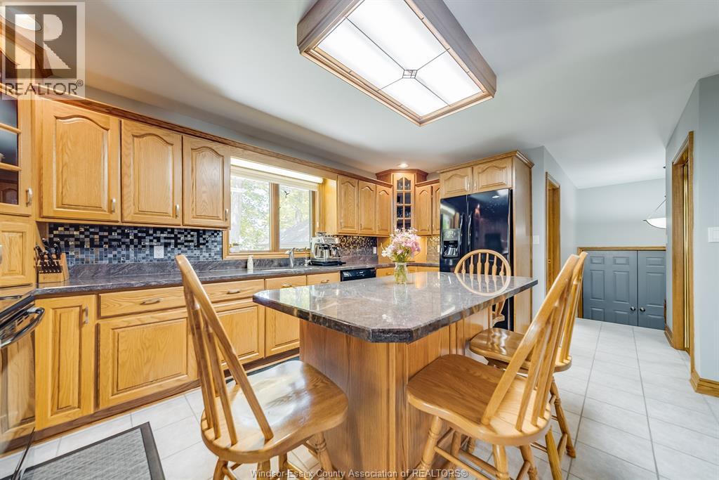 Photo 17 of 211 Woodland Drive, Harrow ON