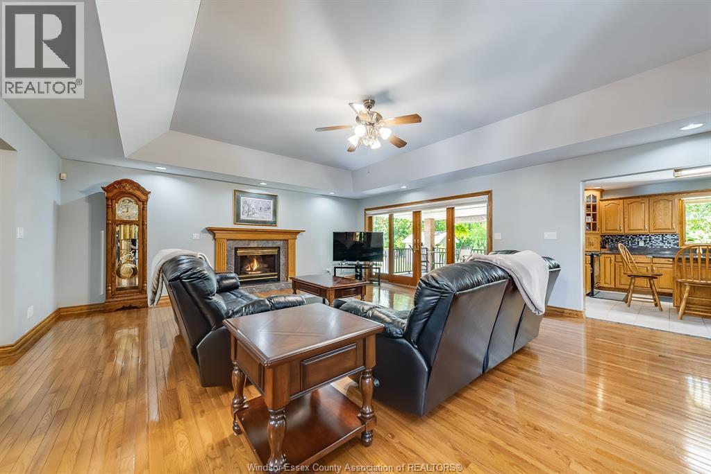 Photo 14 of 211 Woodland Drive, Harrow ON