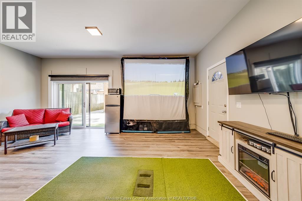 Photo 7 of 211 Woodland Drive, Harrow ON