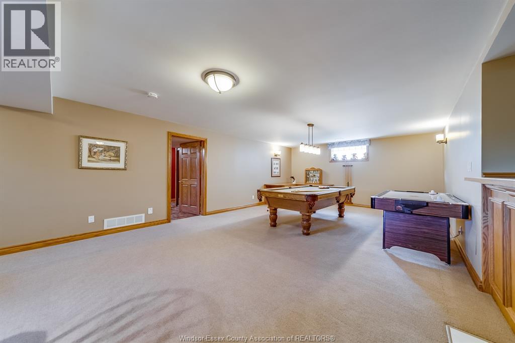 Photo 13 of 211 Woodland Drive, Harrow ON