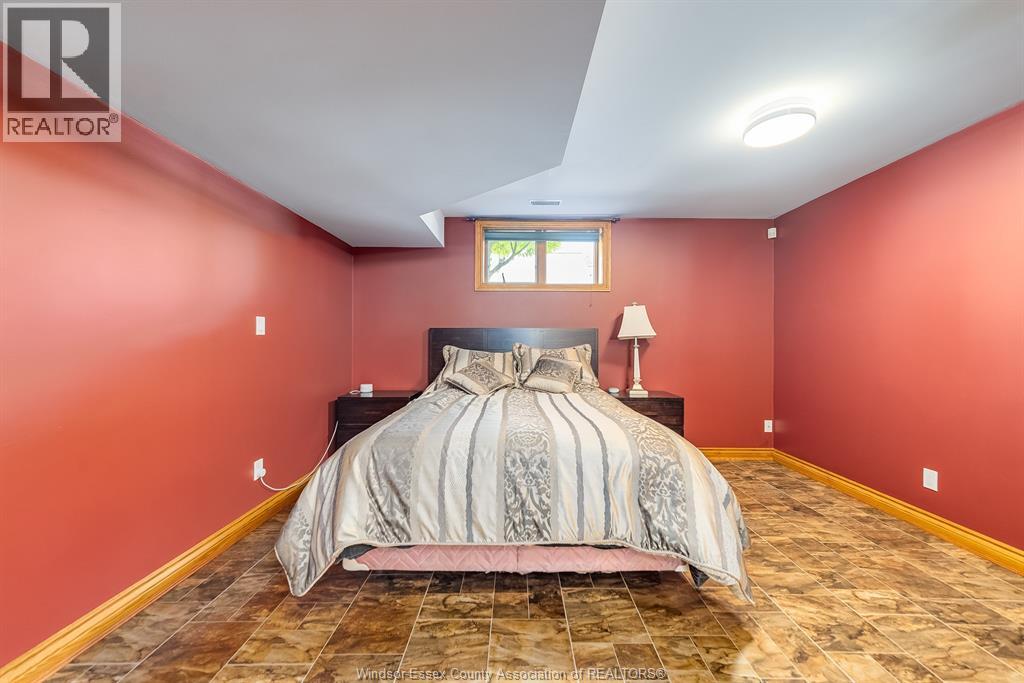 Photo 27 of 211 Woodland Drive, Harrow ON