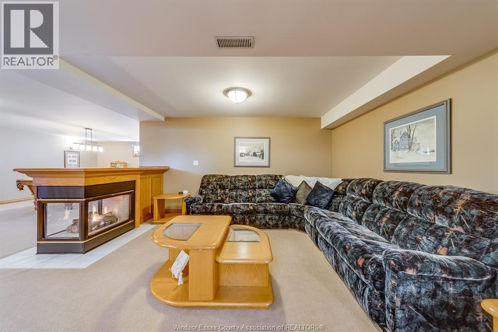 Photo 49 of 211 Woodland Drive, Harrow ON