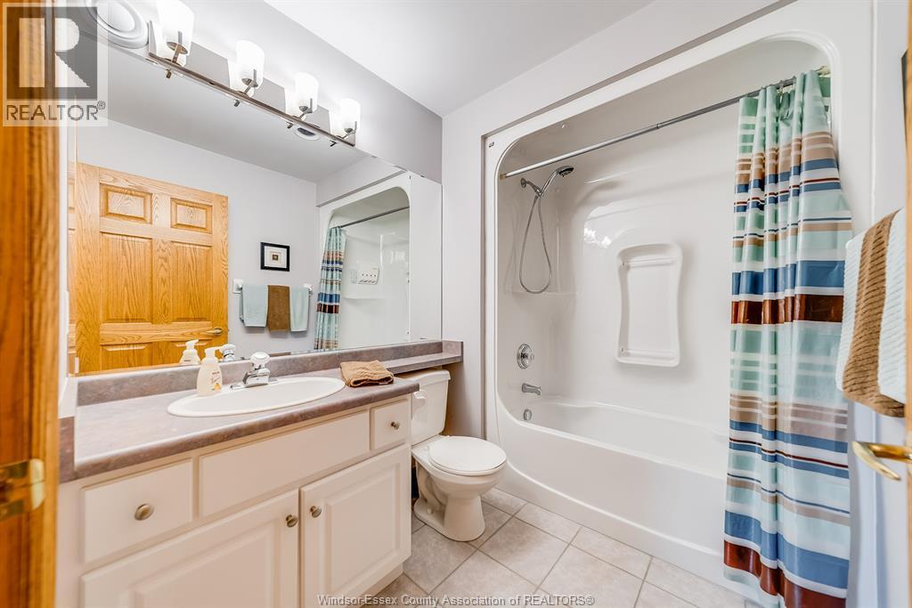 Photo 29 of 211 Woodland Drive, Harrow ON