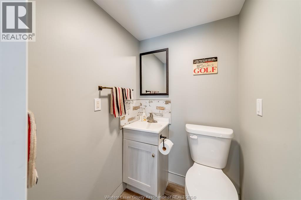 Photo 31 of 211 Woodland Drive, Harrow ON