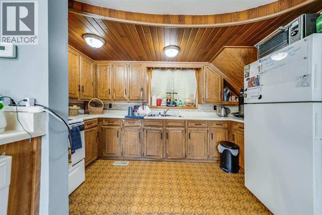 Photo 16 of 737 739 County Rd 2, Lakeshore ON
