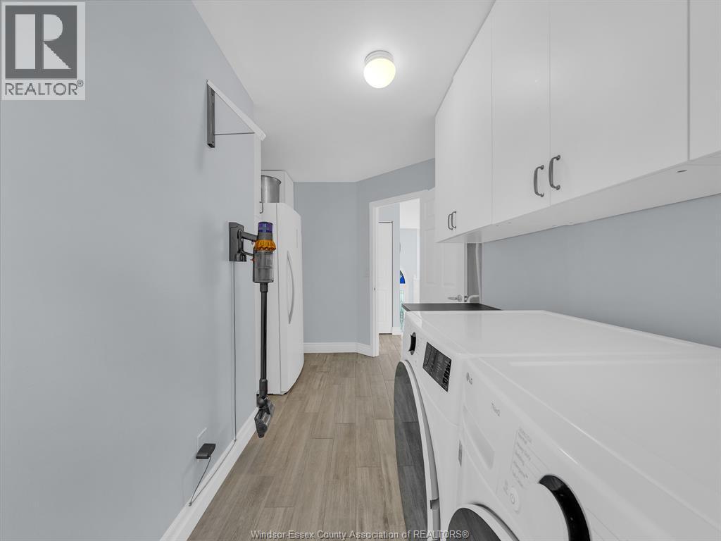 Photo 15 of 847 Lawndale Avenue, Kingsville ON