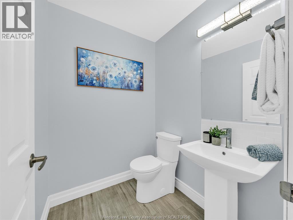 Photo 16 of 847 Lawndale Avenue, Kingsville ON
