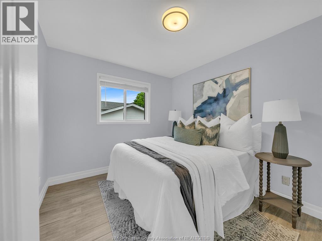 Photo 17 of 847 Lawndale Avenue, Kingsville ON