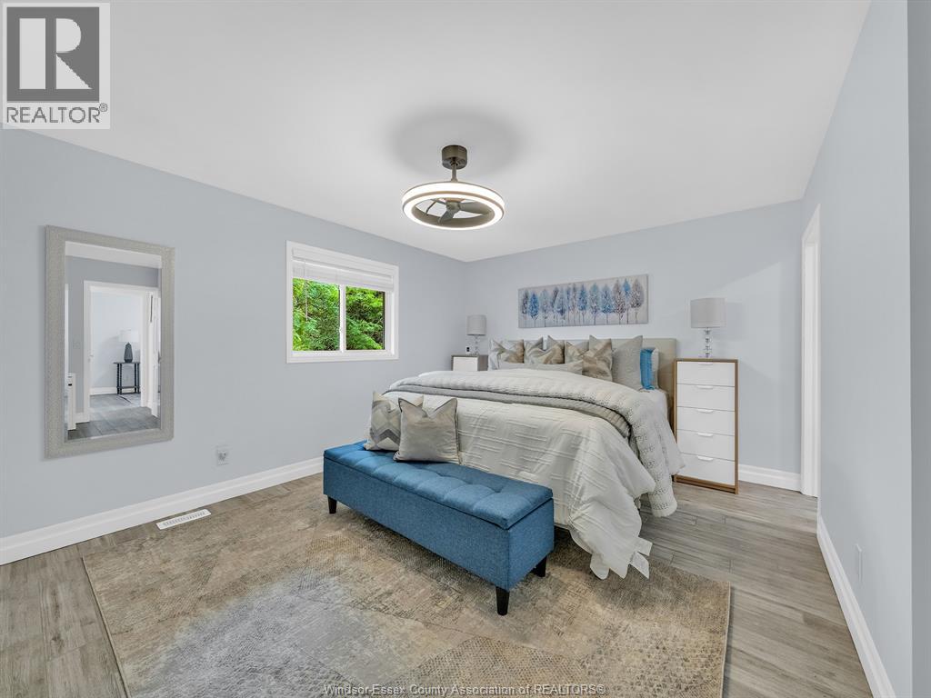Photo 19 of 847 Lawndale Avenue, Kingsville ON