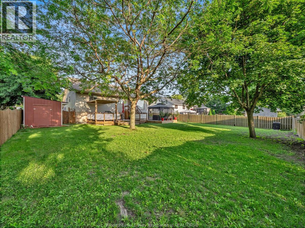 Photo 32 of 847 Lawndale Avenue, Kingsville ON