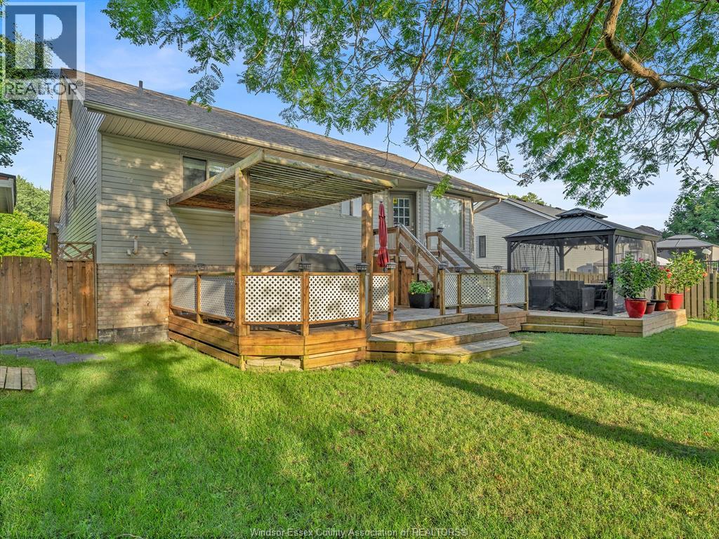 Photo 33 of 847 Lawndale Avenue, Kingsville ON