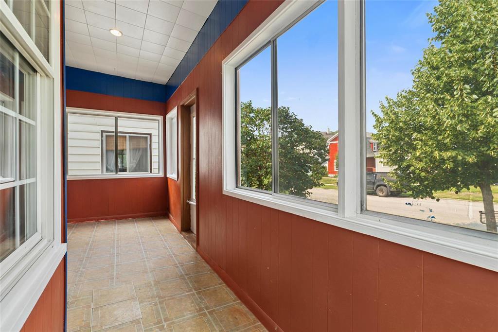 Photo 11 of 5 116 Hart Avenue, Winnipeg MB