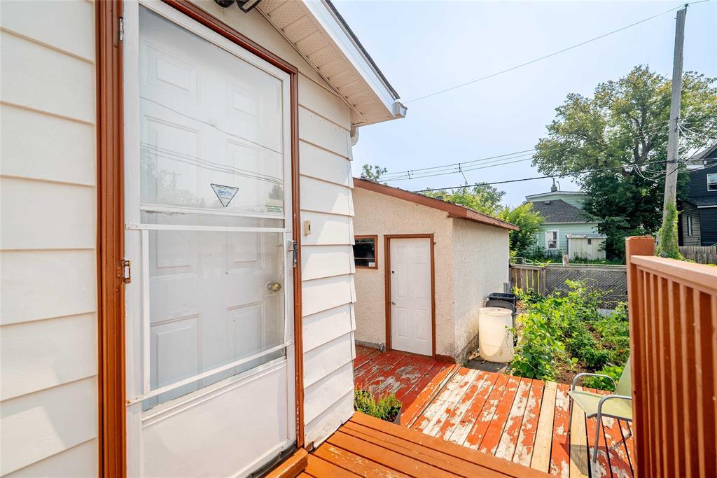 Photo 21 of 5 116 Hart Avenue, Winnipeg MB