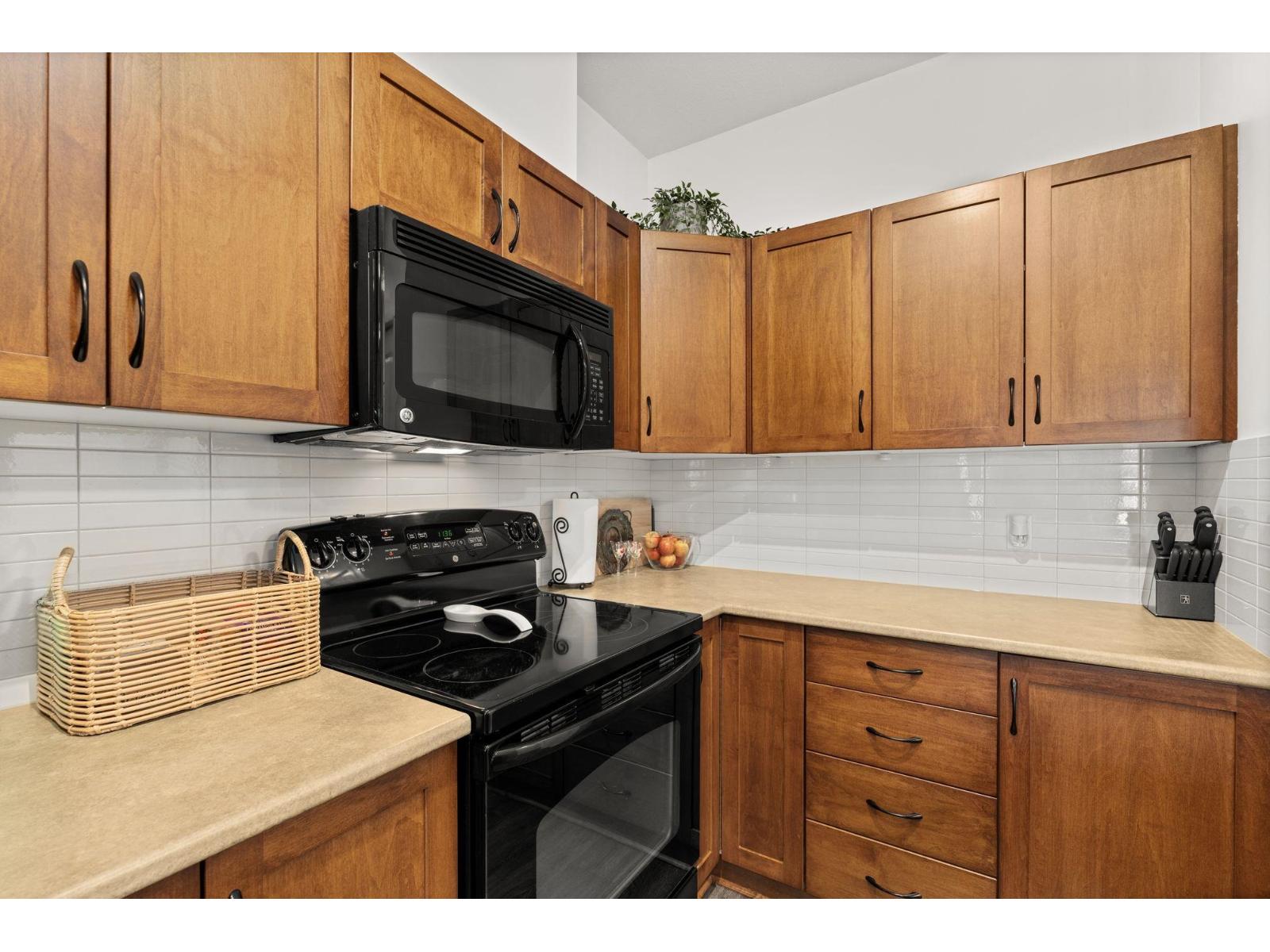 Photo 12 of 401 33338 Bourquin Crescent, Abbotsford BC