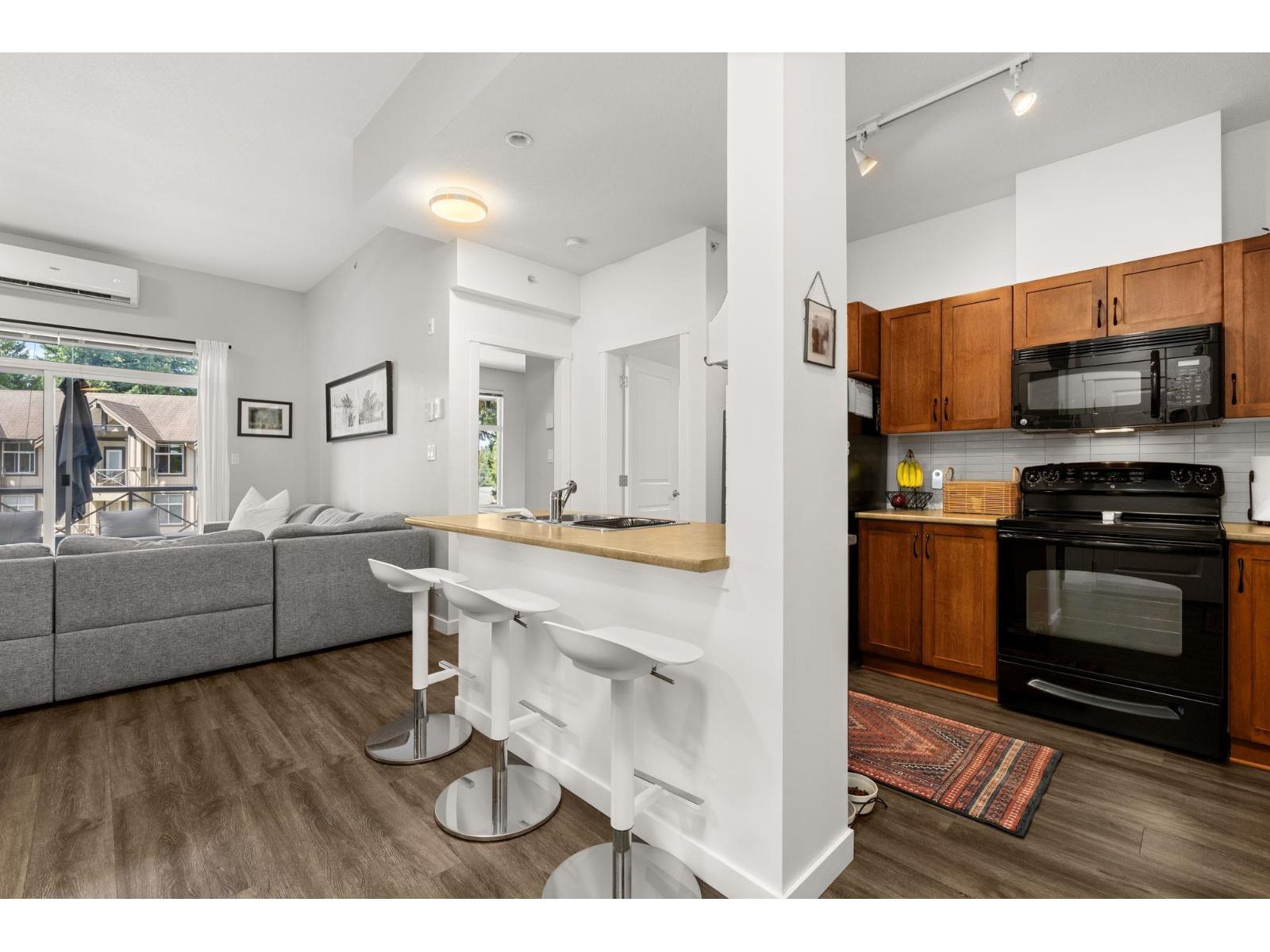 Photo 9 of 401 33338 Bourquin Crescent, Abbotsford BC