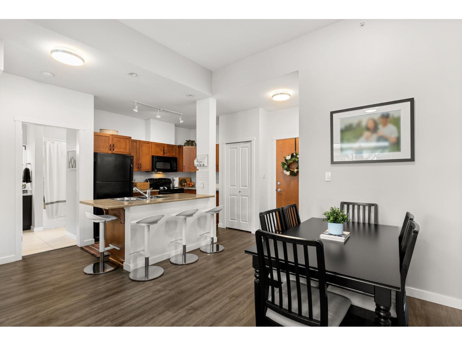 Photo 14 of 401 33338 Bourquin Crescent, Abbotsford BC