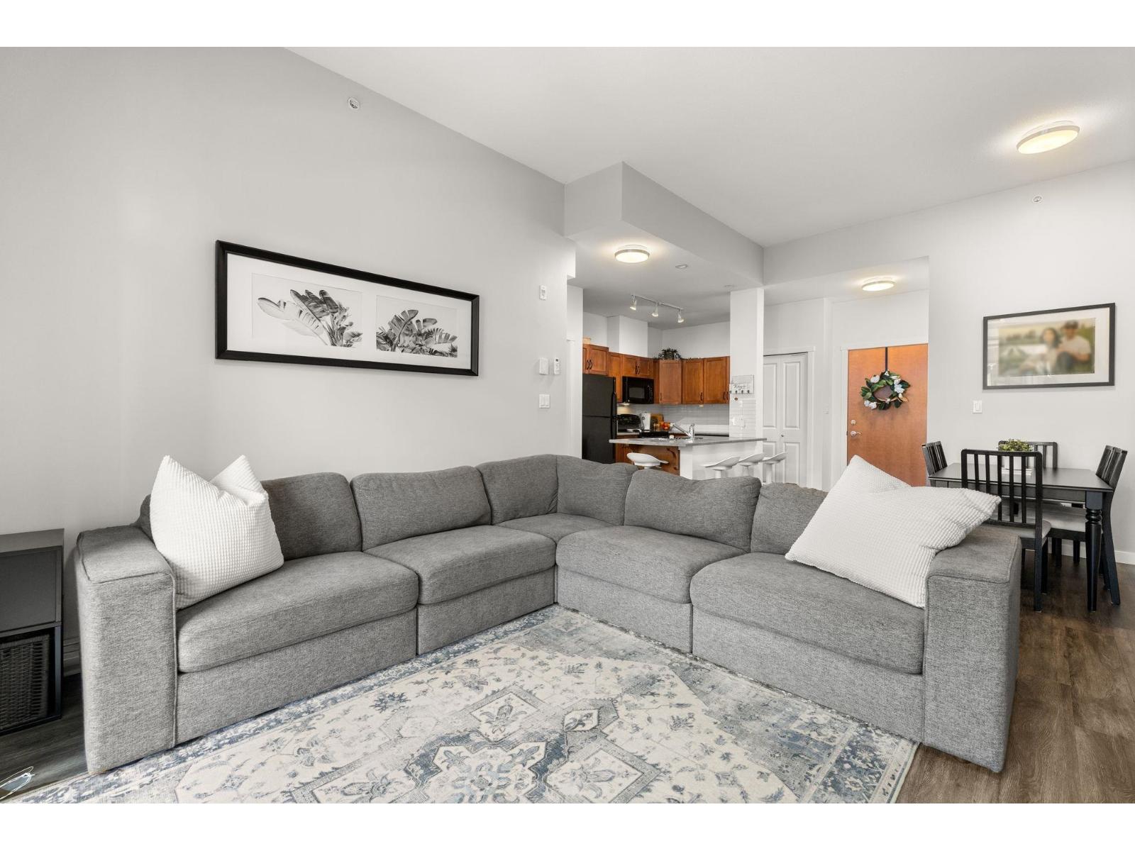 Photo 6 of 401 33338 Bourquin Crescent, Abbotsford BC