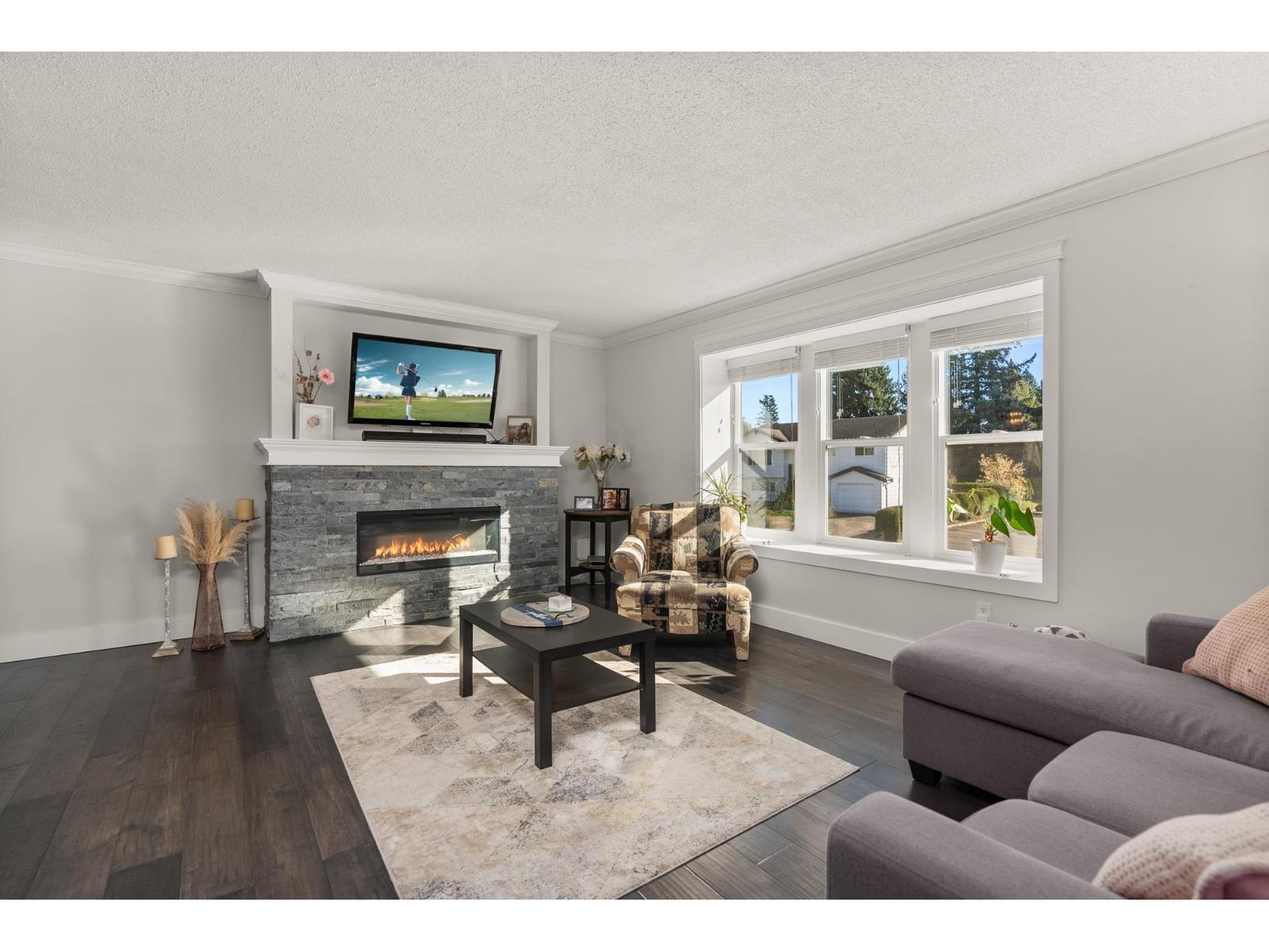 Photo 4 of 34643 St Matthews Way, Abbotsford BC