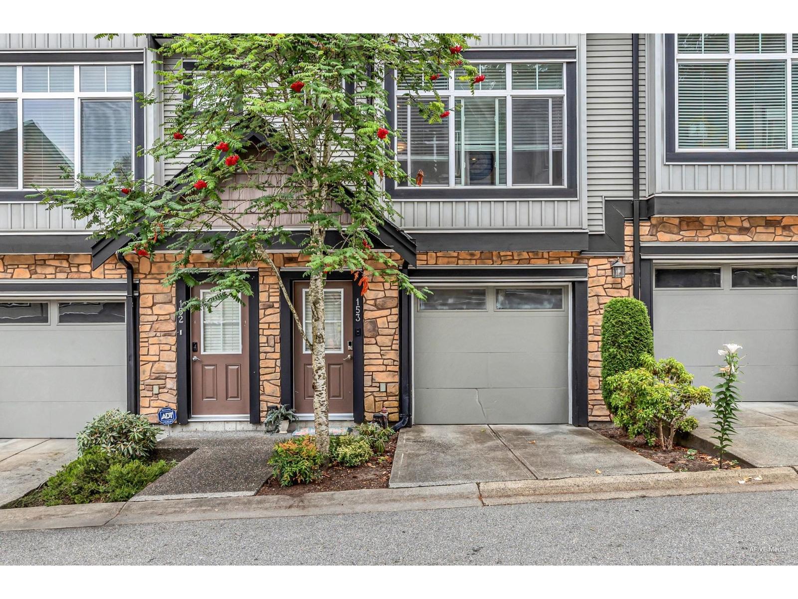 Photo 3 of 153 6299 144 Street, Surrey BC