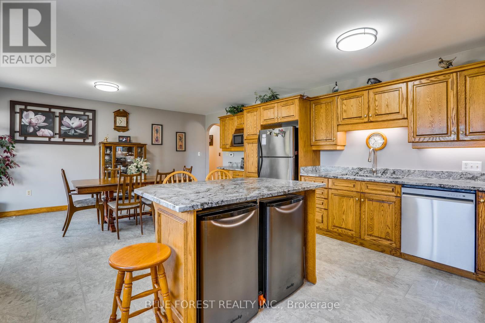 Photo 10 of 186 Crampton Drive, Thames Centre ON