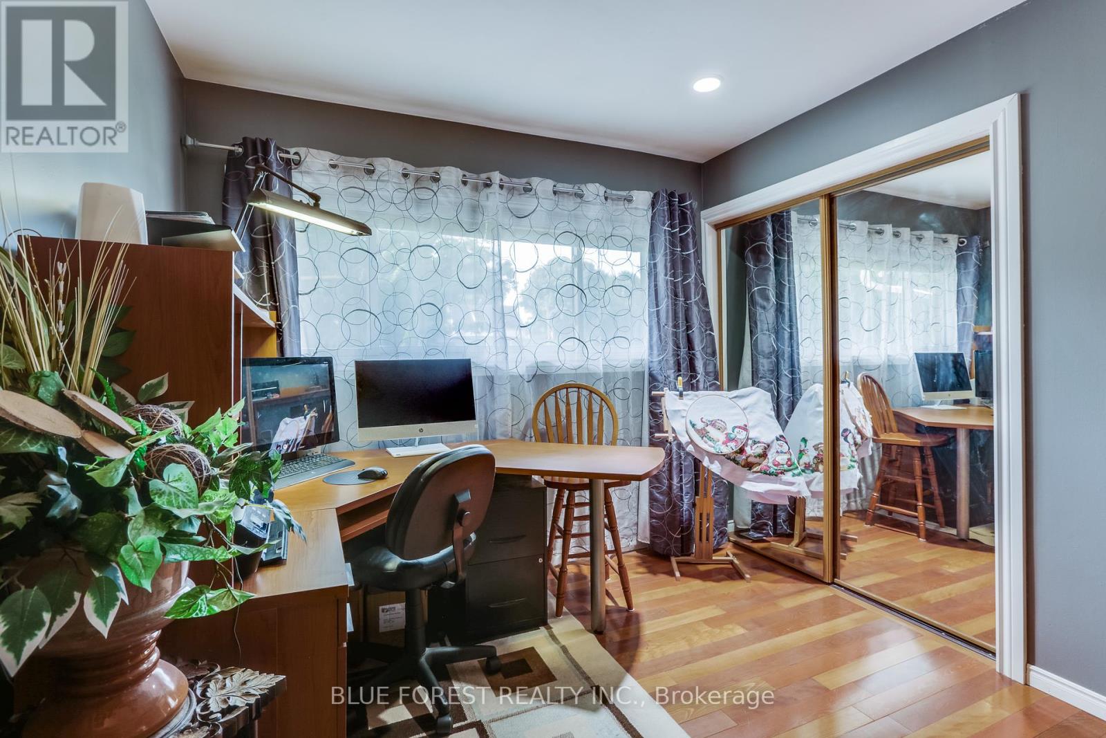 Photo 18 of 186 Crampton Drive, Thames Centre ON