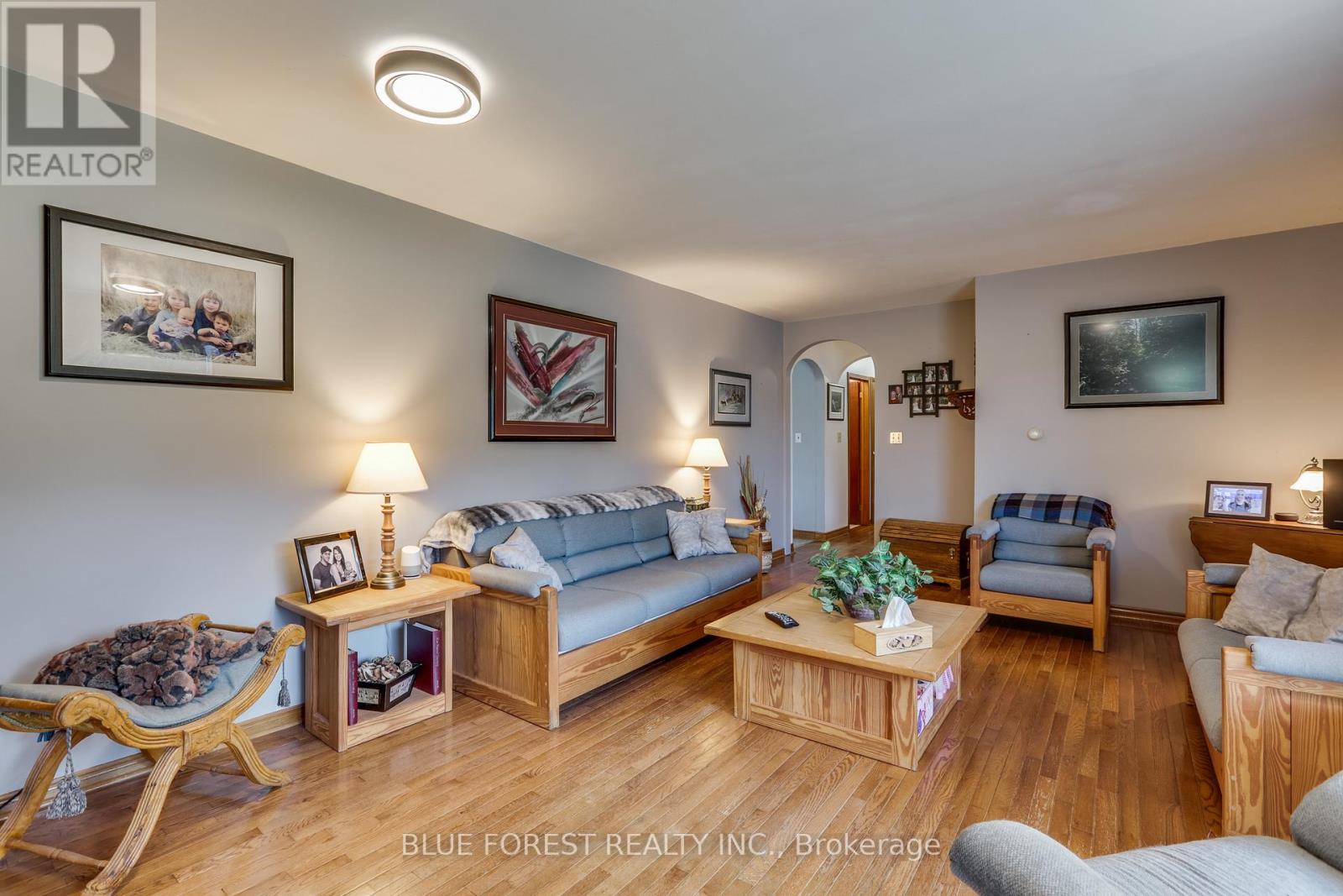 Photo 6 of 186 Crampton Drive, Thames Centre ON