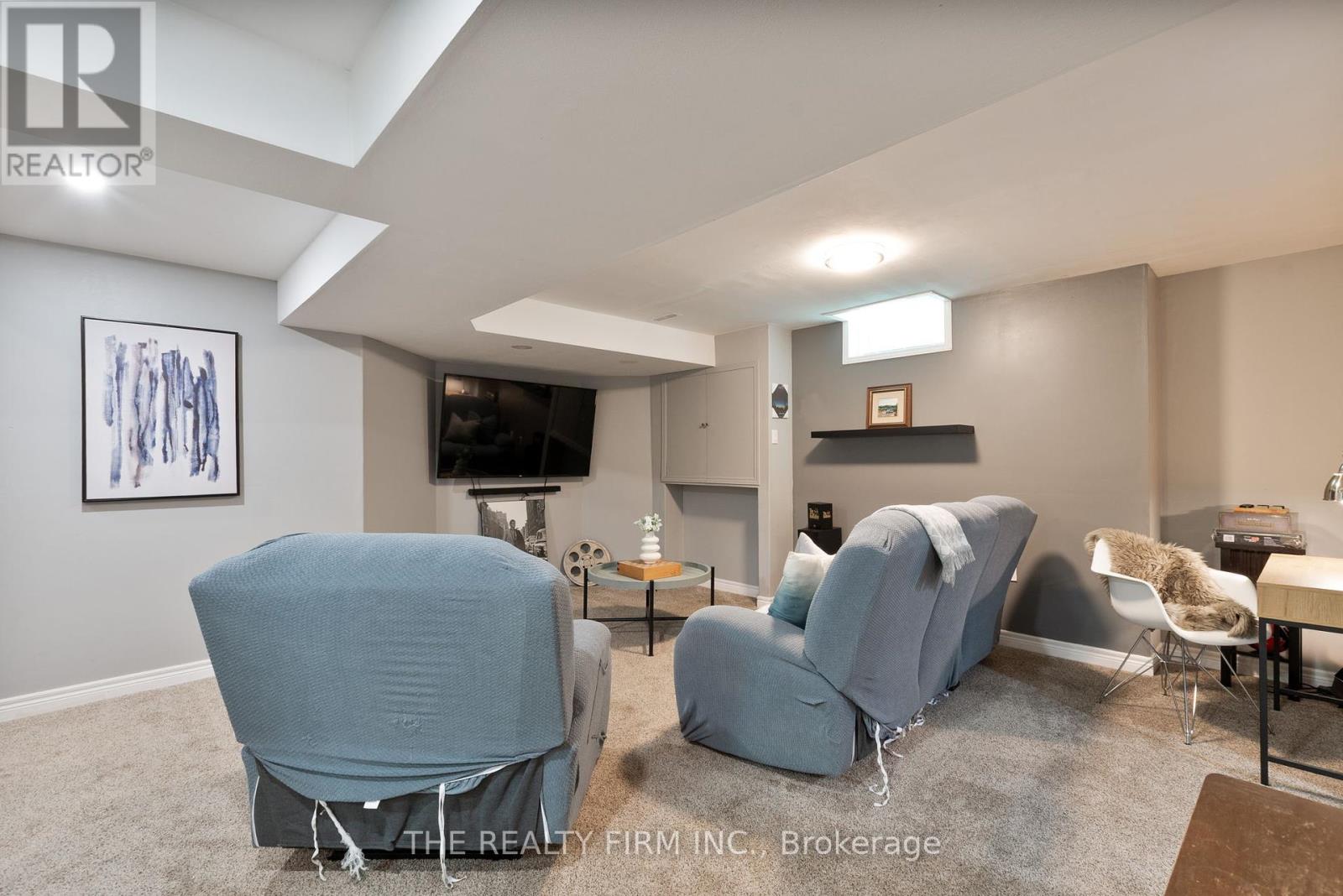 Photo 25 of 6 Oakdale Place, Ingersoll ON