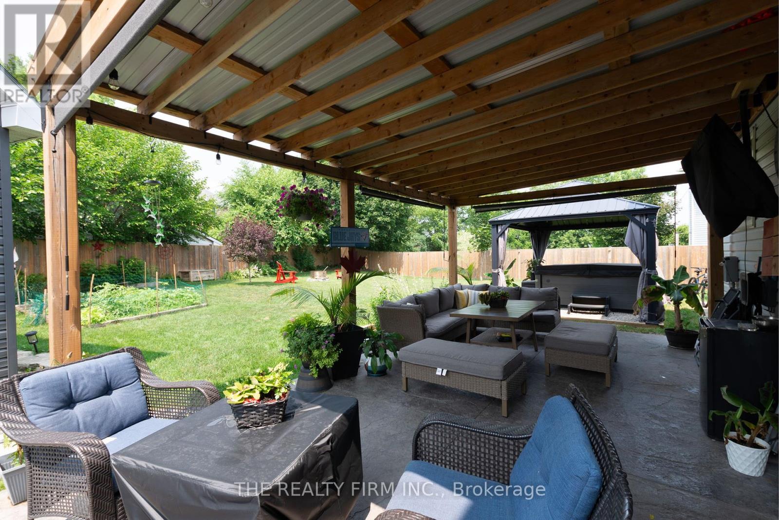 Photo 48 of 6 Oakdale Place, Ingersoll ON