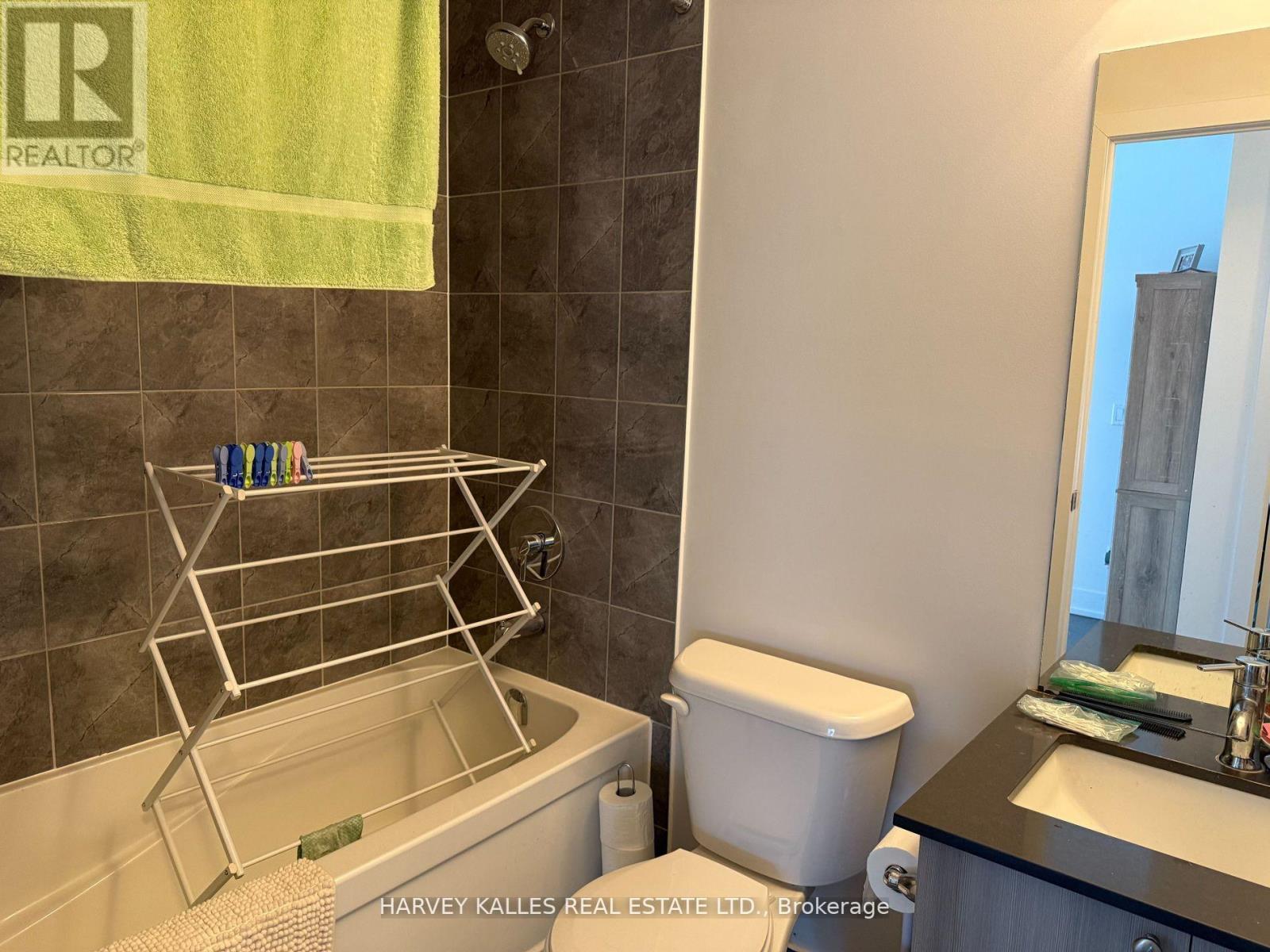 Photo 8 of 509 7 Kenaston Gardens, Toronto ON