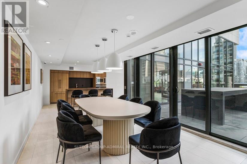 Photo 13 of 2104 81 Wellesley Street E, Toronto ON