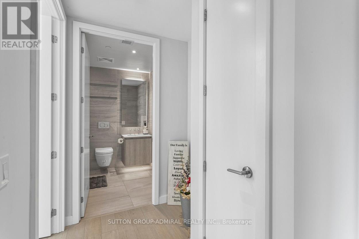 Photo 31 of 2104 81 Wellesley Street E, Toronto ON