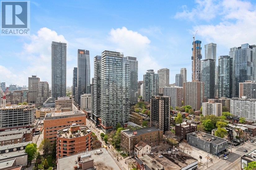 Photo 11 of 2104 81 Wellesley Street E, Toronto ON