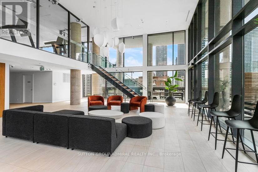 Photo 33 of 2104 81 Wellesley Street E, Toronto ON