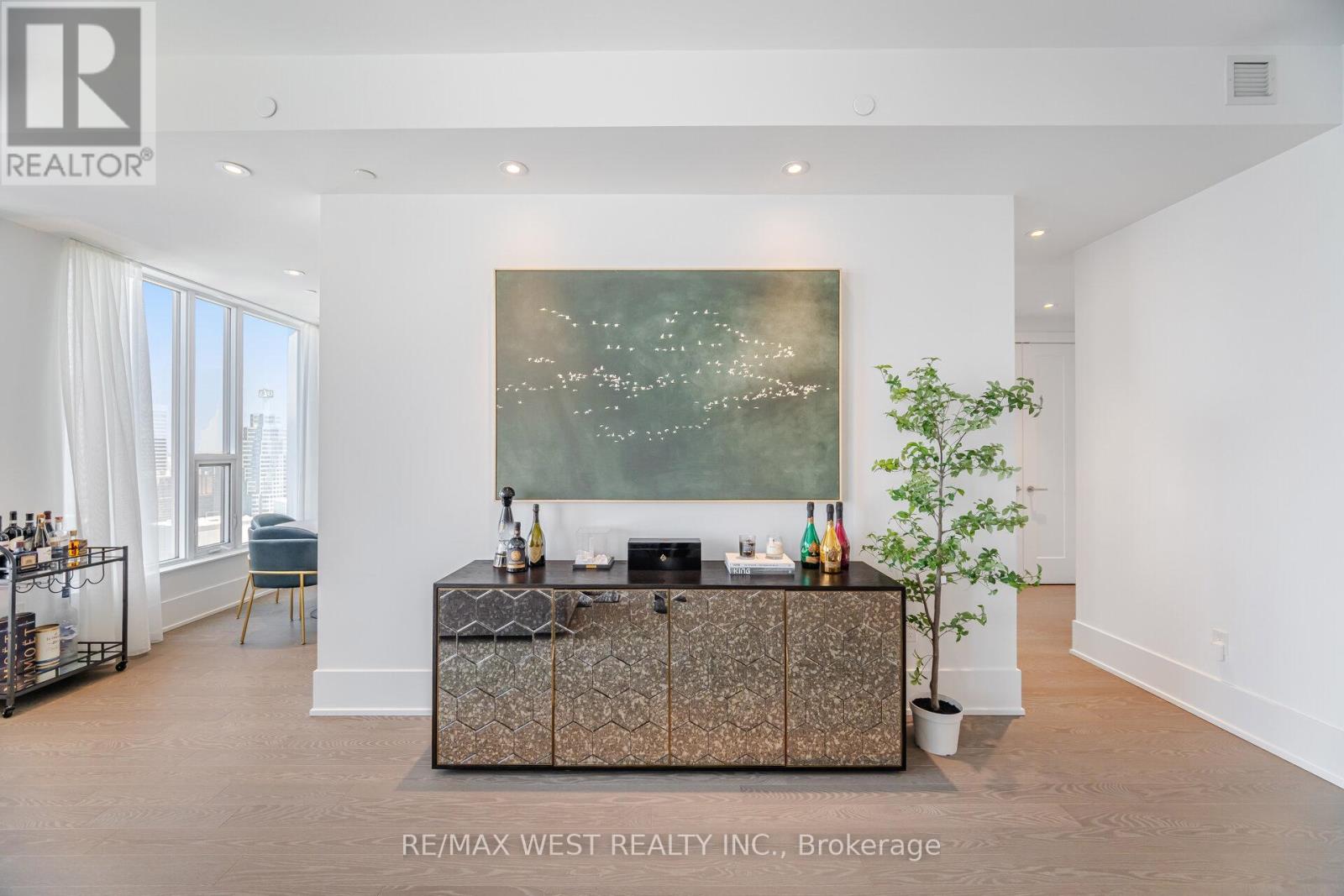 Photo 29 of 6712 10 York Street, Toronto ON