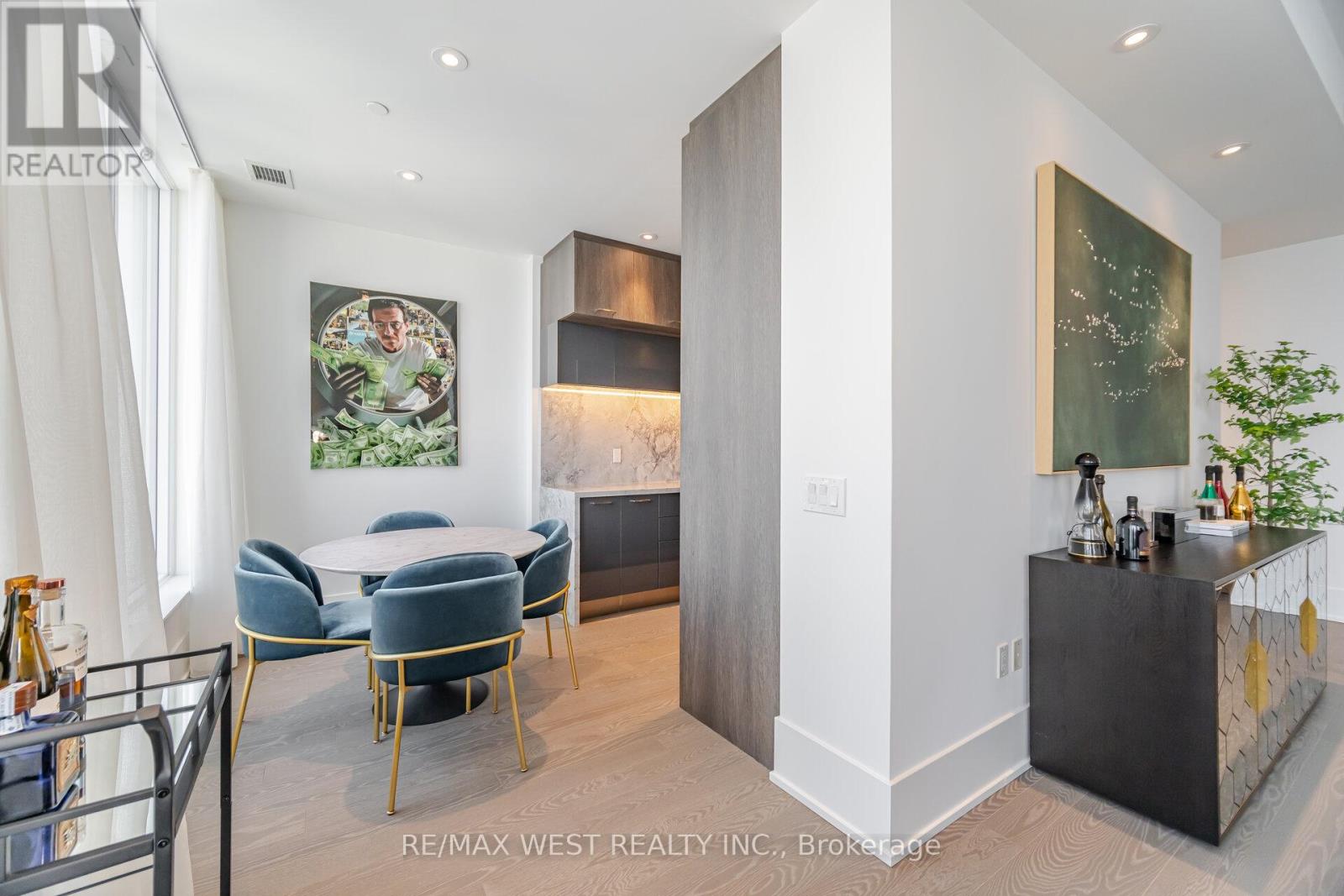 Photo 40 of 6712 10 York Street, Toronto ON