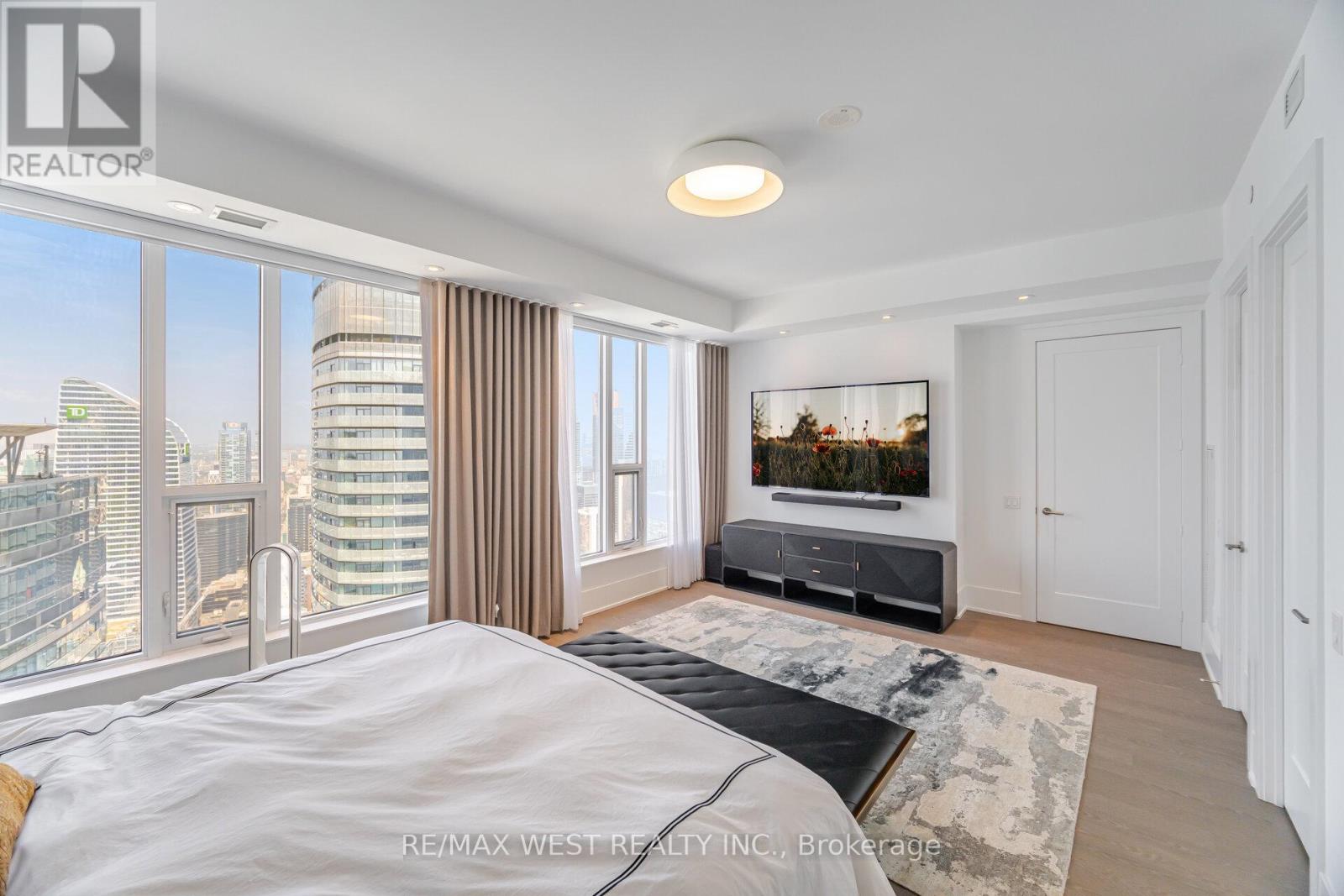 Photo 48 of 6712 10 York Street, Toronto ON
