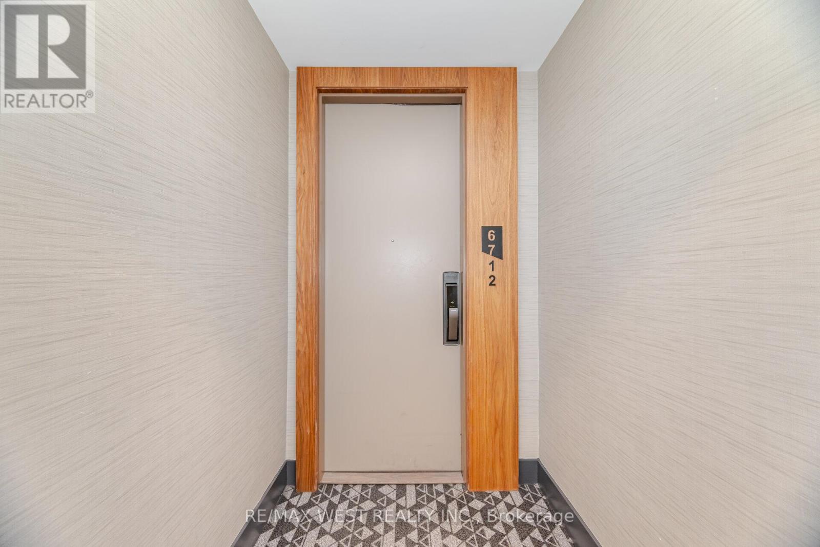 Photo 35 of 6712 10 York Street, Toronto ON