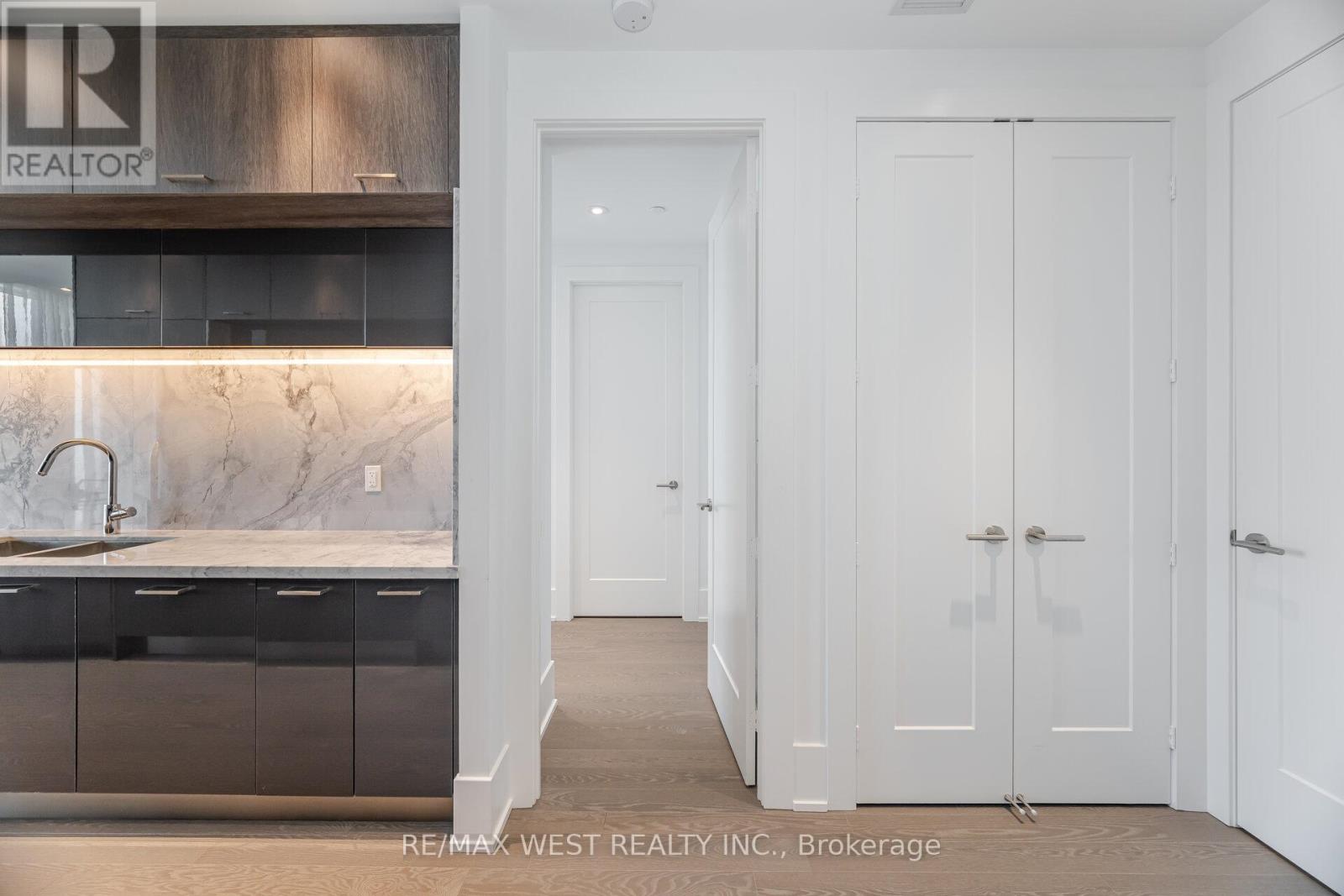Photo 36 of 6712 10 York Street, Toronto ON