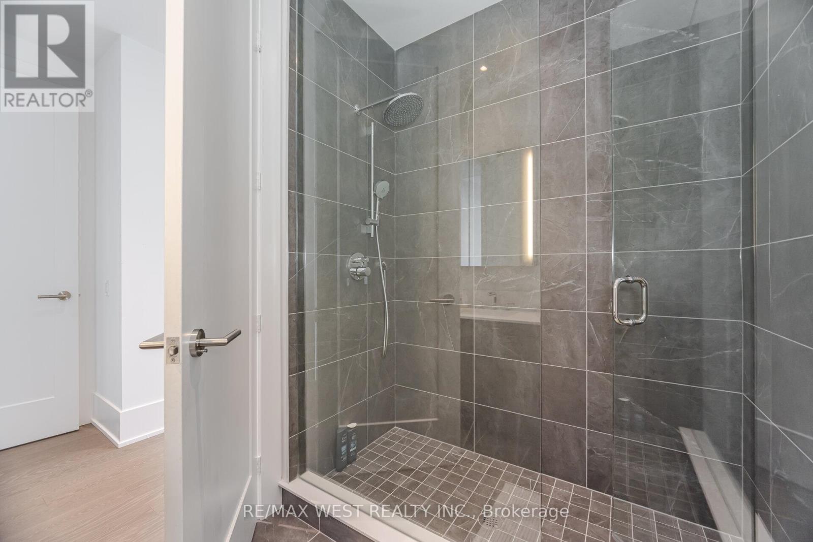 Photo 23 of 6712 10 York Street, Toronto ON