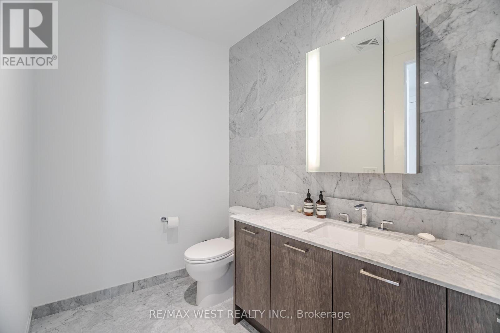 Photo 26 of 6712 10 York Street, Toronto ON