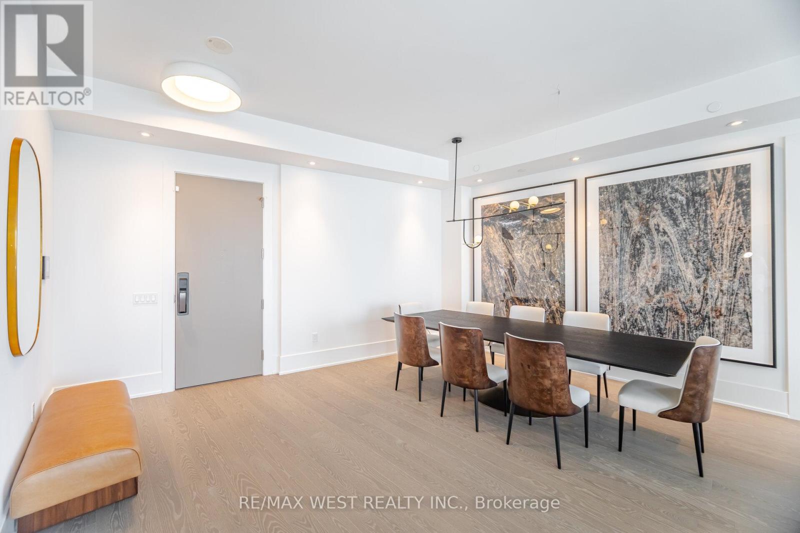 Photo 20 of 6712 10 York Street, Toronto ON