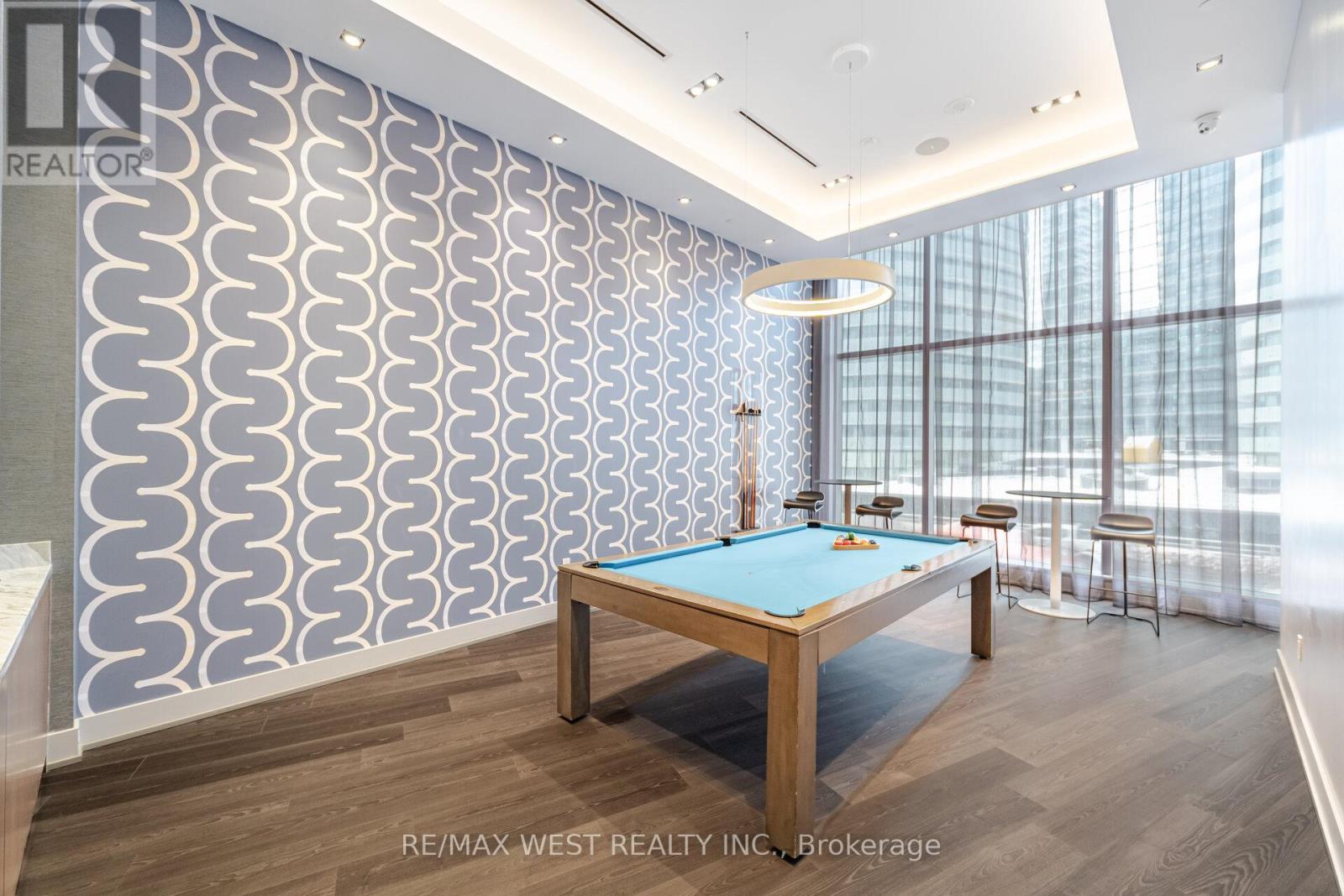 Photo 9 of 6712 10 York Street, Toronto ON