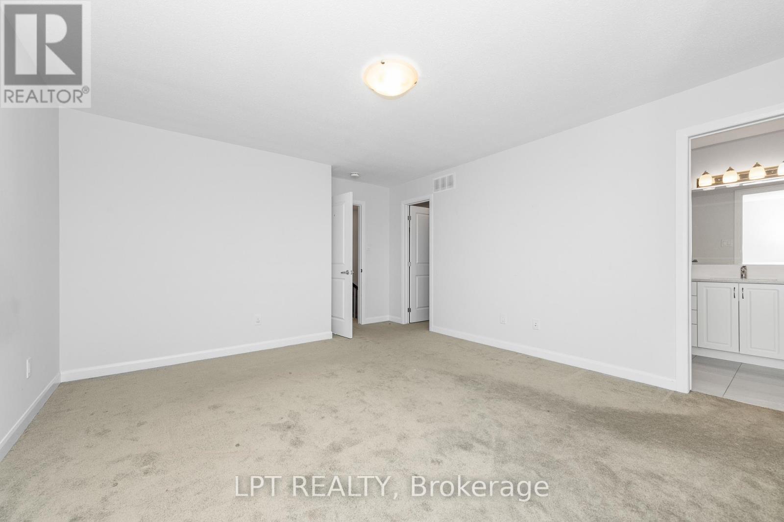 Photo 14 of 105 Teelin Circle, Ottawa ON