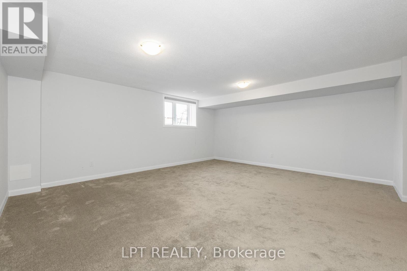 Photo 23 of 105 Teelin Circle, Ottawa ON
