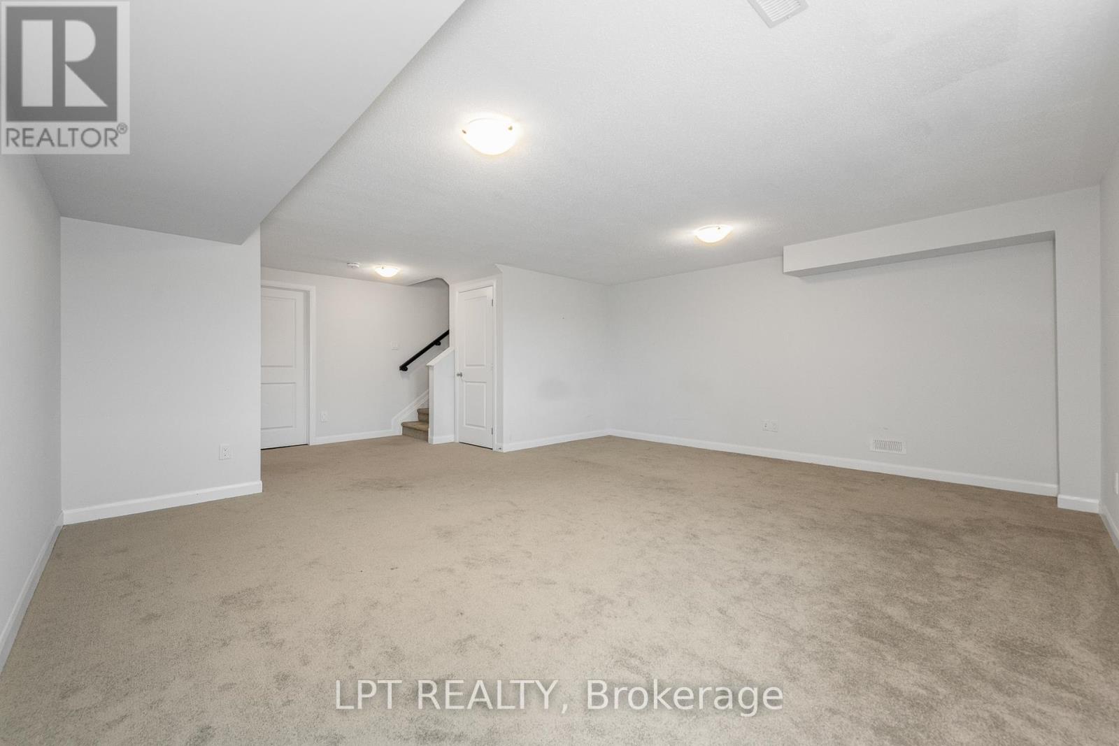 Photo 24 of 105 Teelin Circle, Ottawa ON